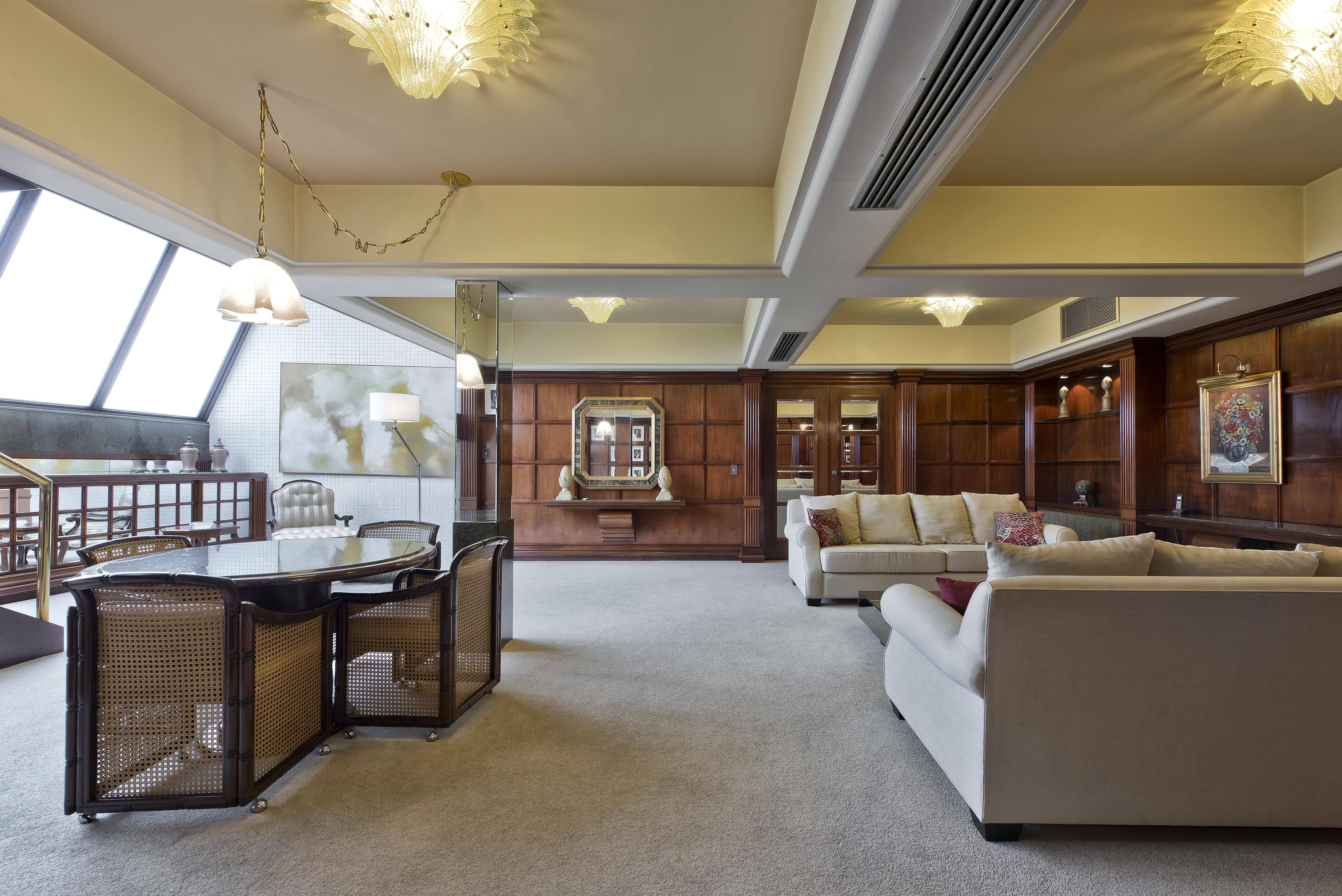 Bourbon Hotel & Suites كوريتيبا المظهر الخارجي الصورة The interior of the suite