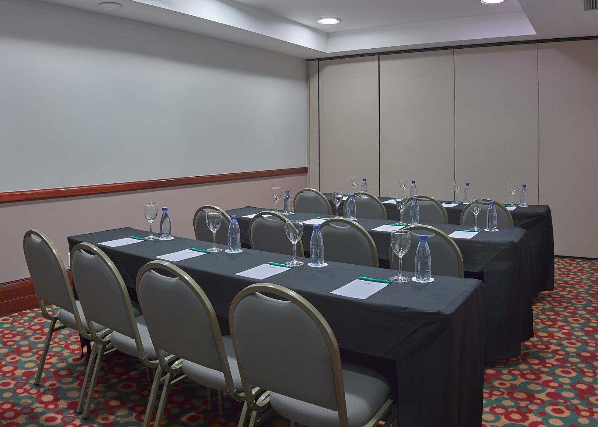 Bourbon Hotel & Suites كوريتيبا المظهر الخارجي الصورة Meeting room