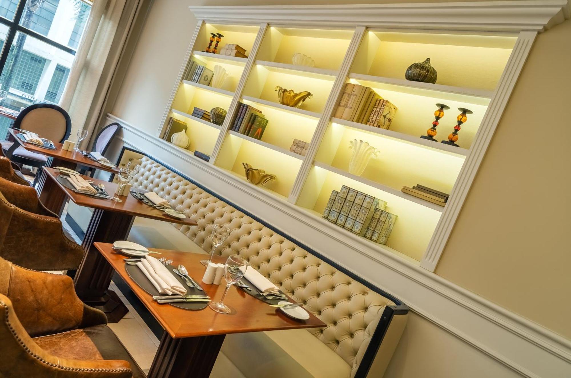 Bourbon Hotel & Suites كوريتيبا المظهر الخارجي الصورة Interior of the restaurant