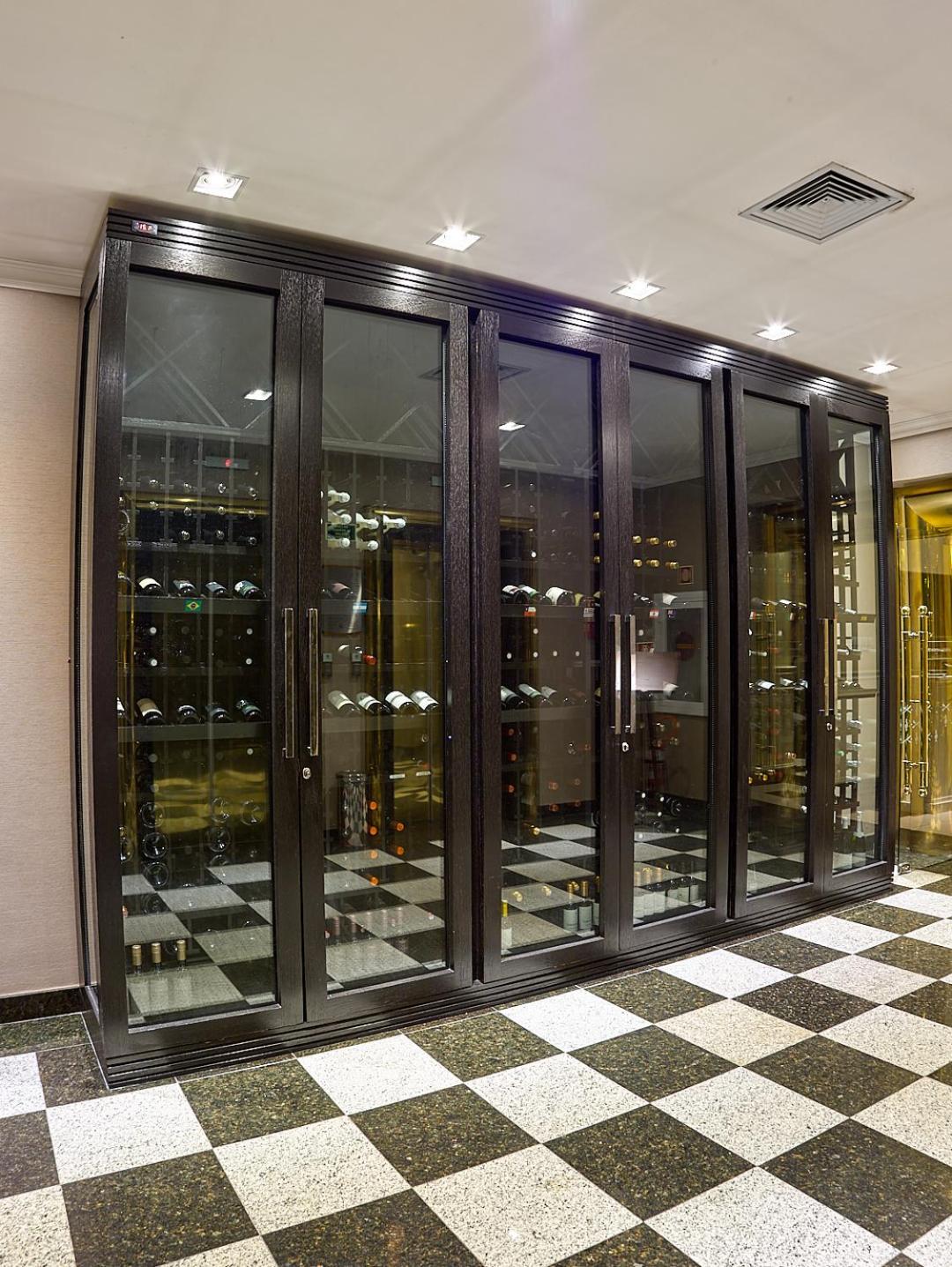 Bourbon Hotel & Suites كوريتيبا المظهر الخارجي الصورة Wine cellar